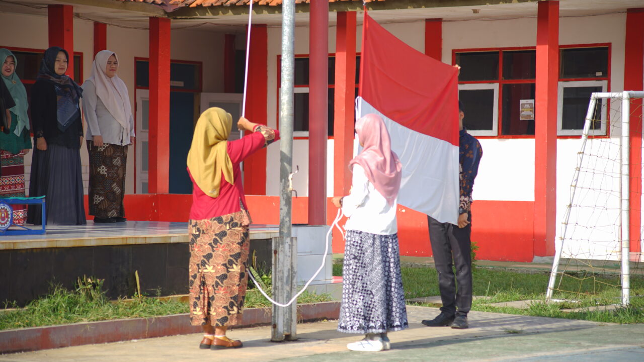 SMK Negeri 1 Panjalu Peringati Hari Guru Nasional 2025 dengan Upacara Khidmat