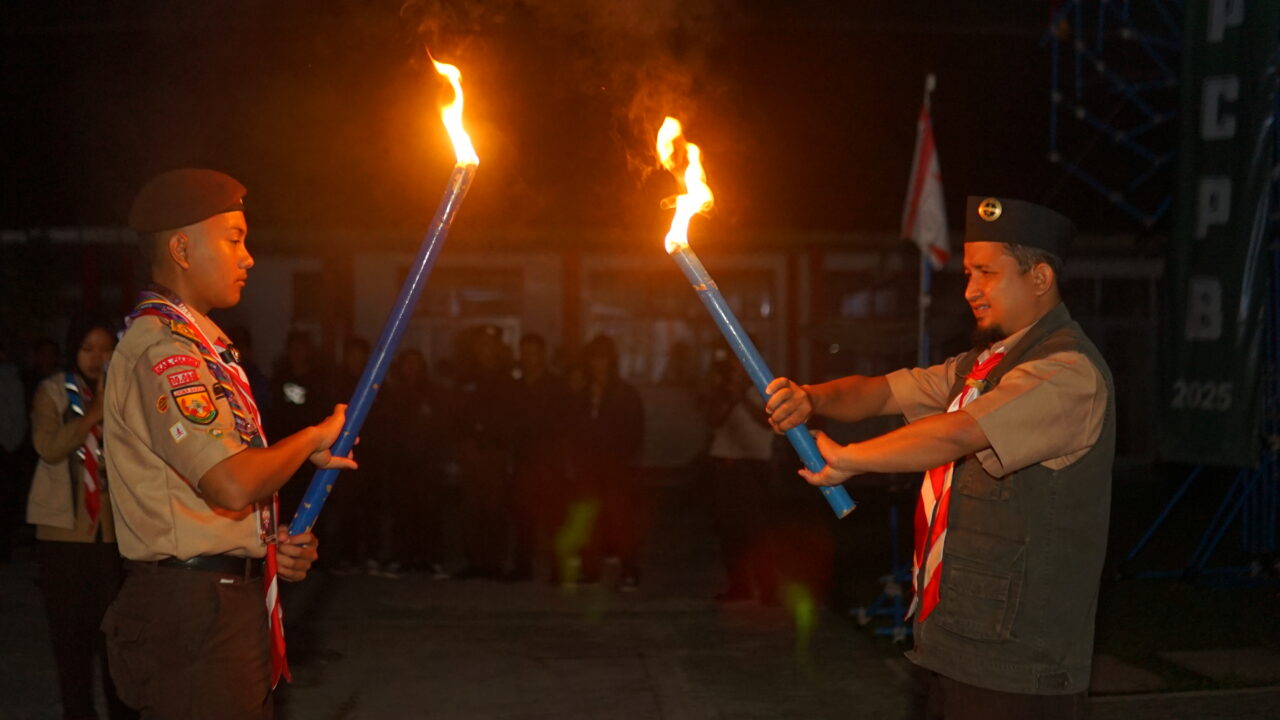 Api Unggun Semarakkan Malam Puncak Perkemahan Calon Penegak Bantara SMKN 1 Panjalu 2025